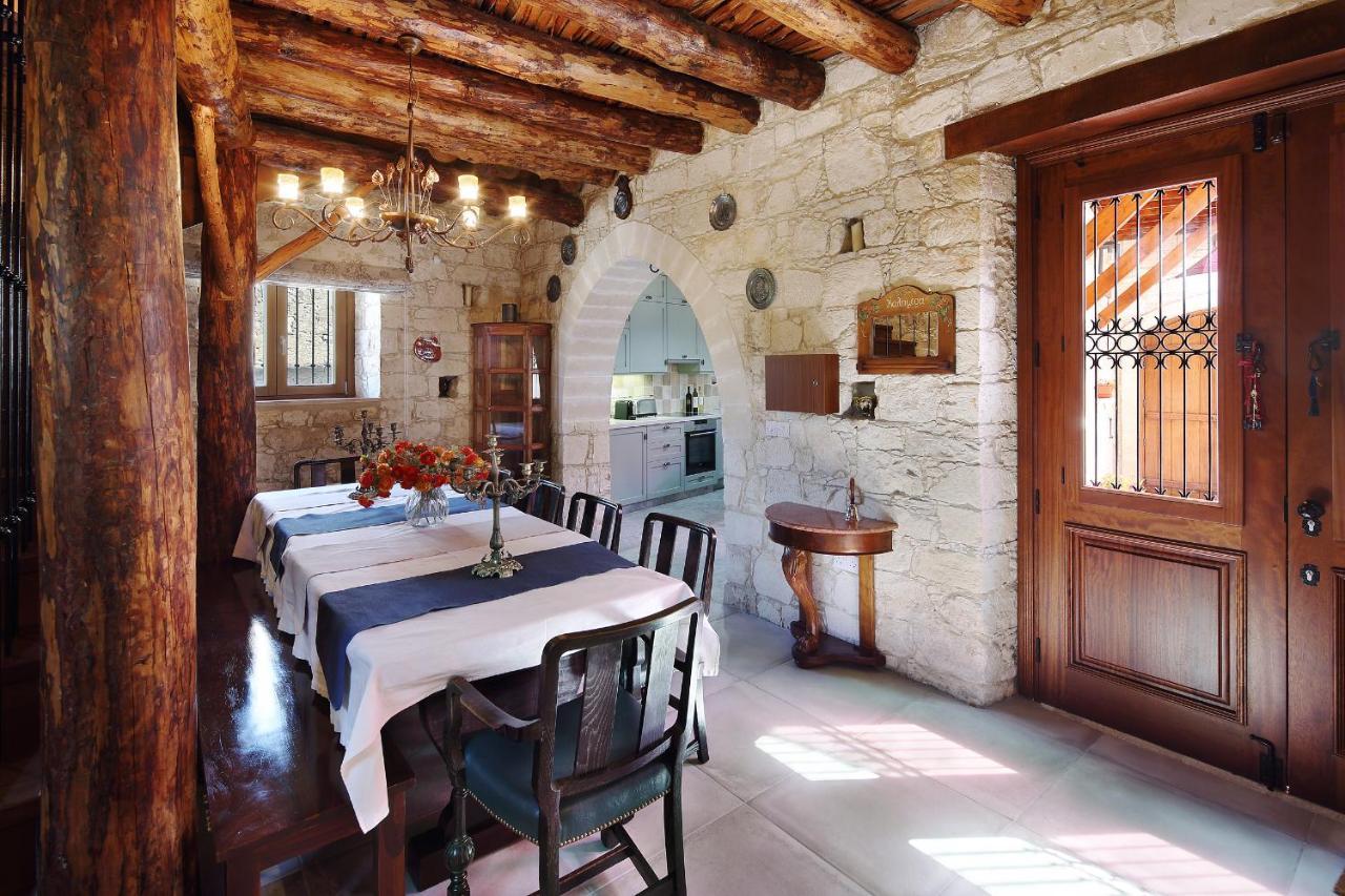 Kantara House - A Rural Retreat Of Comfort & Class! Arsos エクステリア 写真