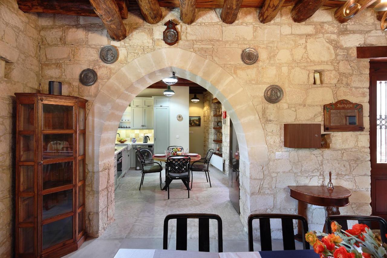 Kantara House - A Rural Retreat Of Comfort & Class! Arsos エクステリア 写真