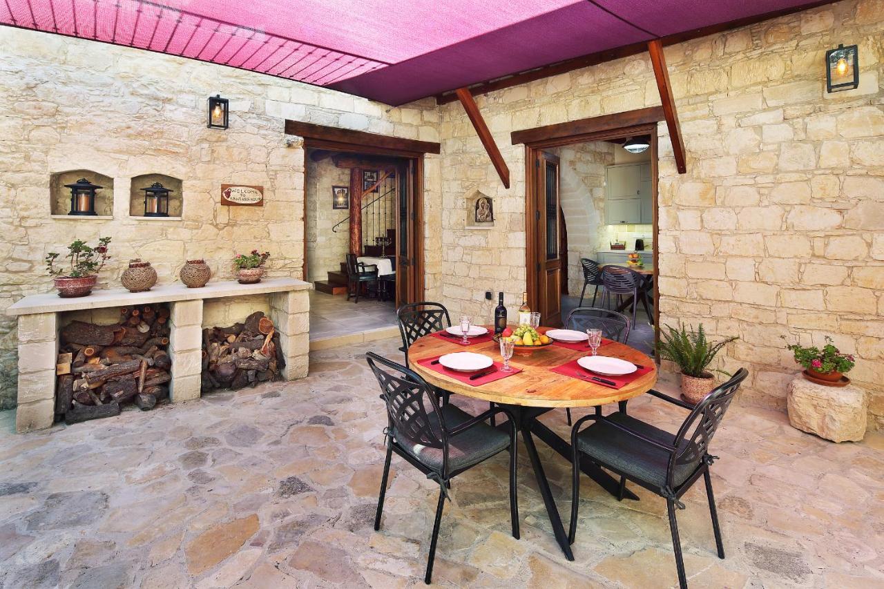 Kantara House - A Rural Retreat Of Comfort & Class! Arsos エクステリア 写真