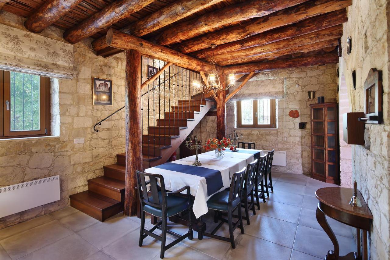 Kantara House - A Rural Retreat Of Comfort & Class! Arsos エクステリア 写真